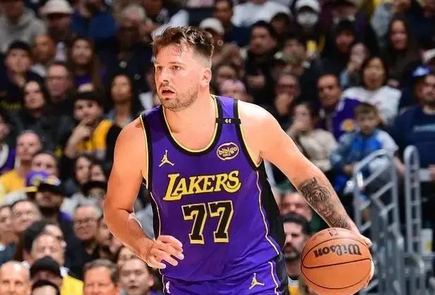 热火爆冷凯尔特人,东契奇制霸全场的简单介绍 热火爆冷凯尔特人,东契奇制霸全场的简单介绍