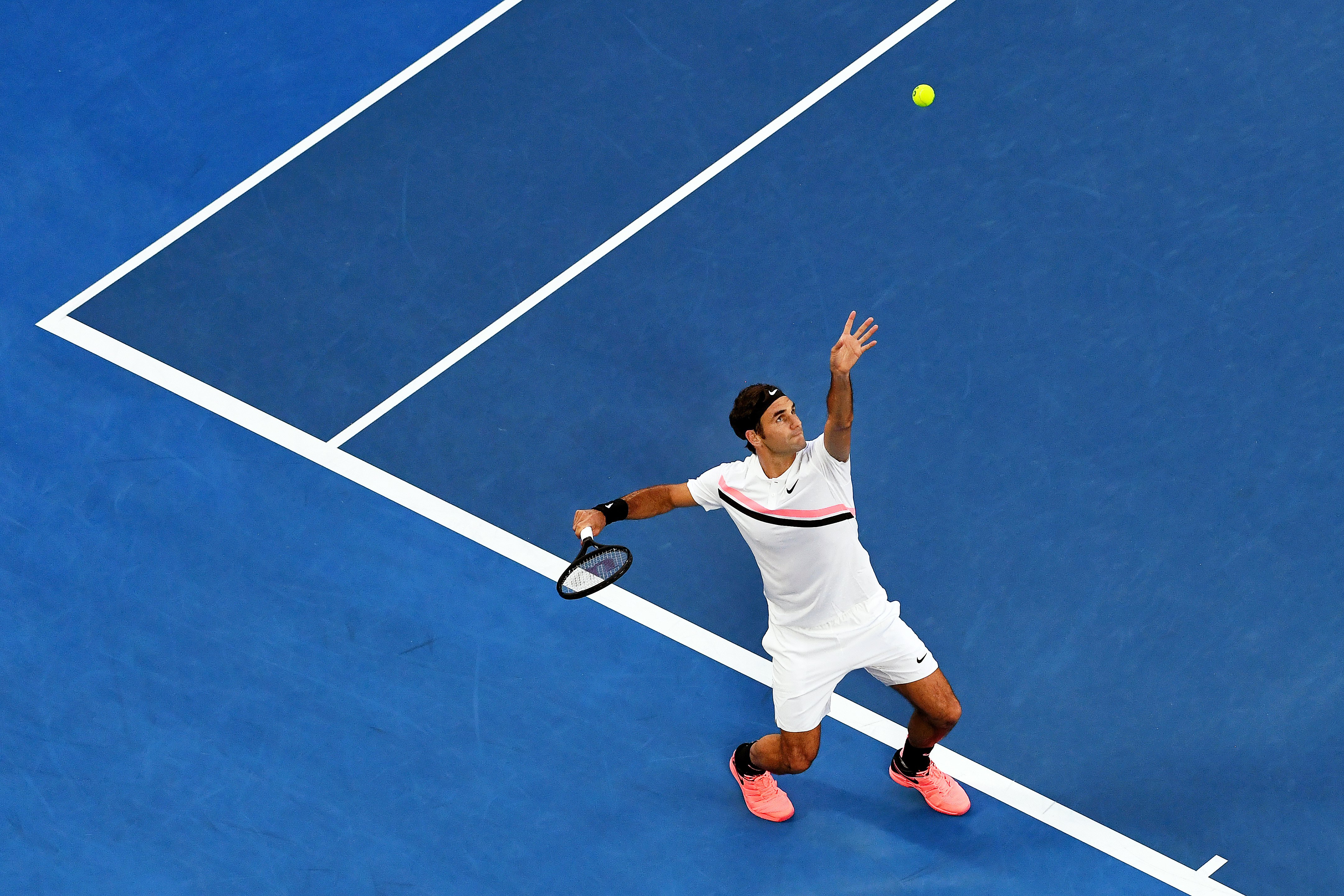 英国网球队横扫德国网球队，费德勒绝境逆转的简单介绍