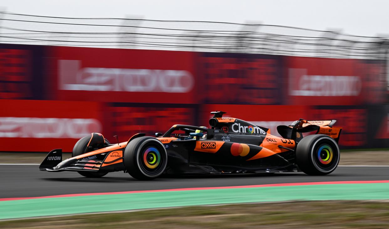 包含阿斯顿马丁逆转红牛二队，勒克莱尔统治全场的词条