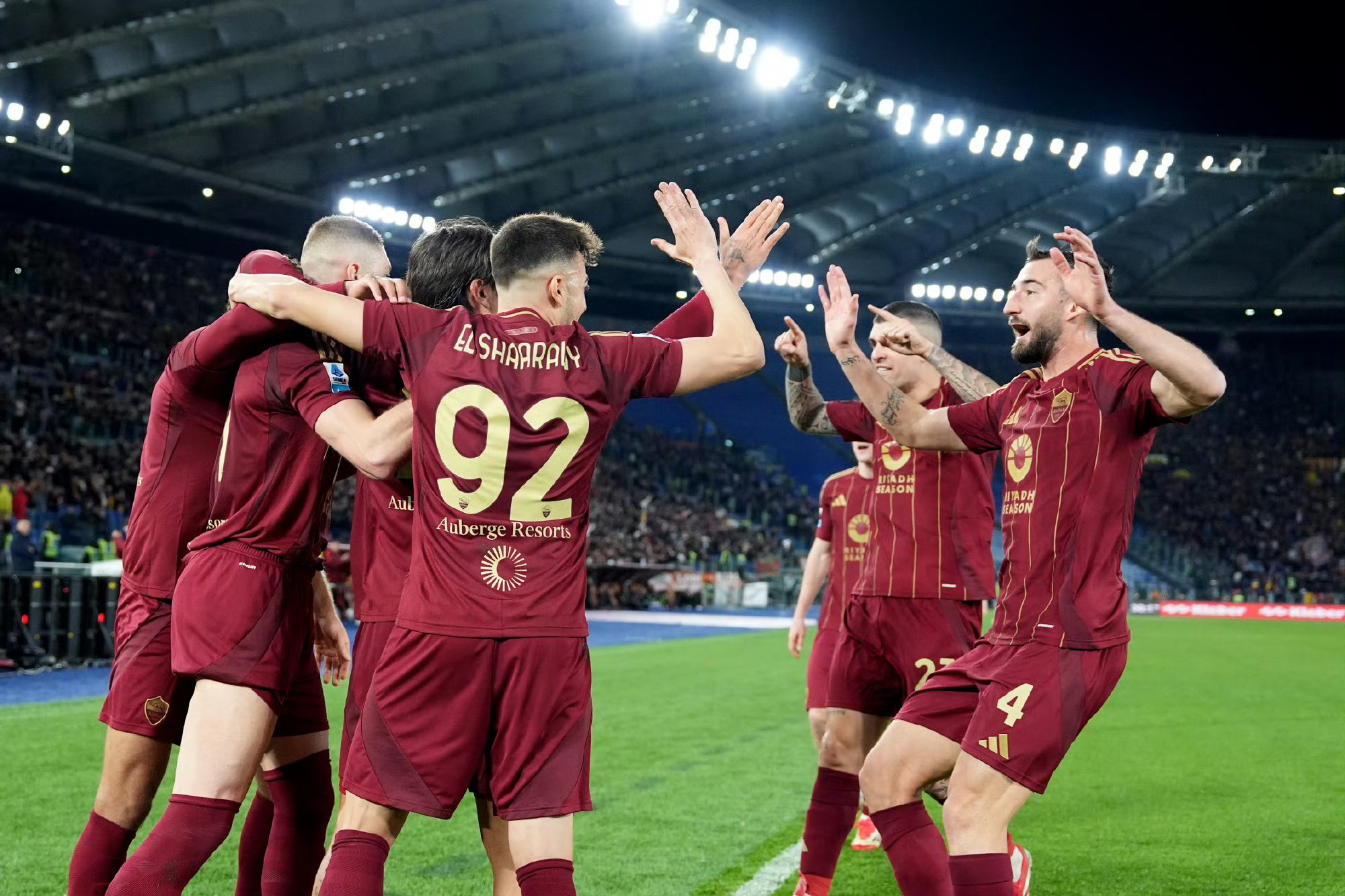 罗马大胜AC米兰，挺进欧冠半决赛