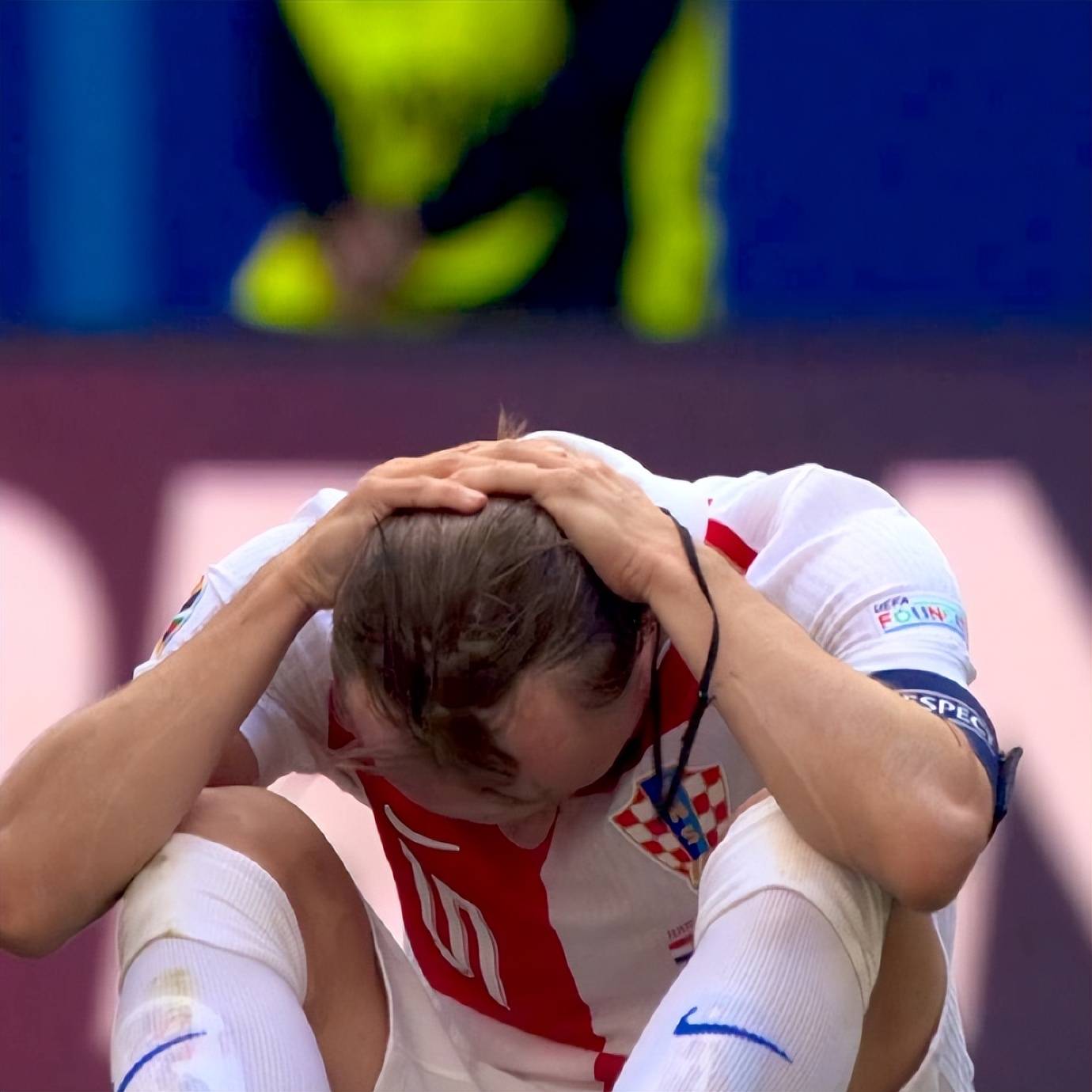 扬眉吐气！欧洲国家杯赛事犹如沸腾熔炉的简单介绍