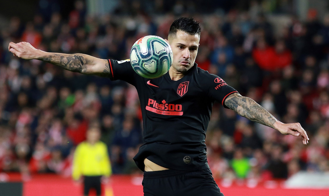 格拉纳达前锋破门建功,球队成功逆袭 格拉纳达前锋破门建功,球队成功逆袭