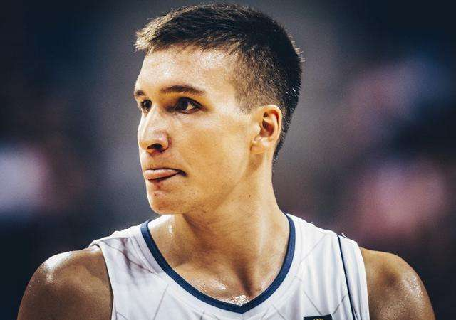 新秀球员异军突起,获得赛季MVP提名 新秀球员异军突起,获得赛季MVP提名