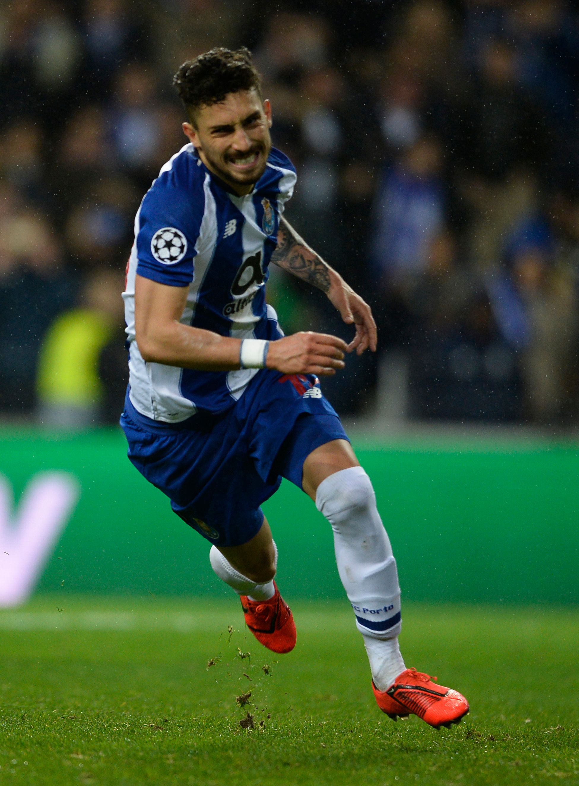 波尔图能否突破阿贾克斯的防线? 波尔图能否突破阿贾克斯的防线?