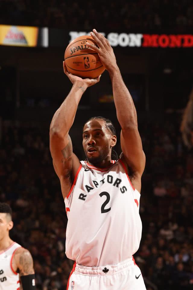 猛龙队主场表现稳健轻松拿下比赛！