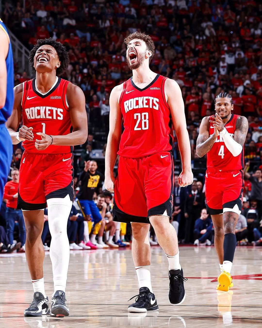 关于火箭防守稳固，大胜对手，砍下记三分球的信息