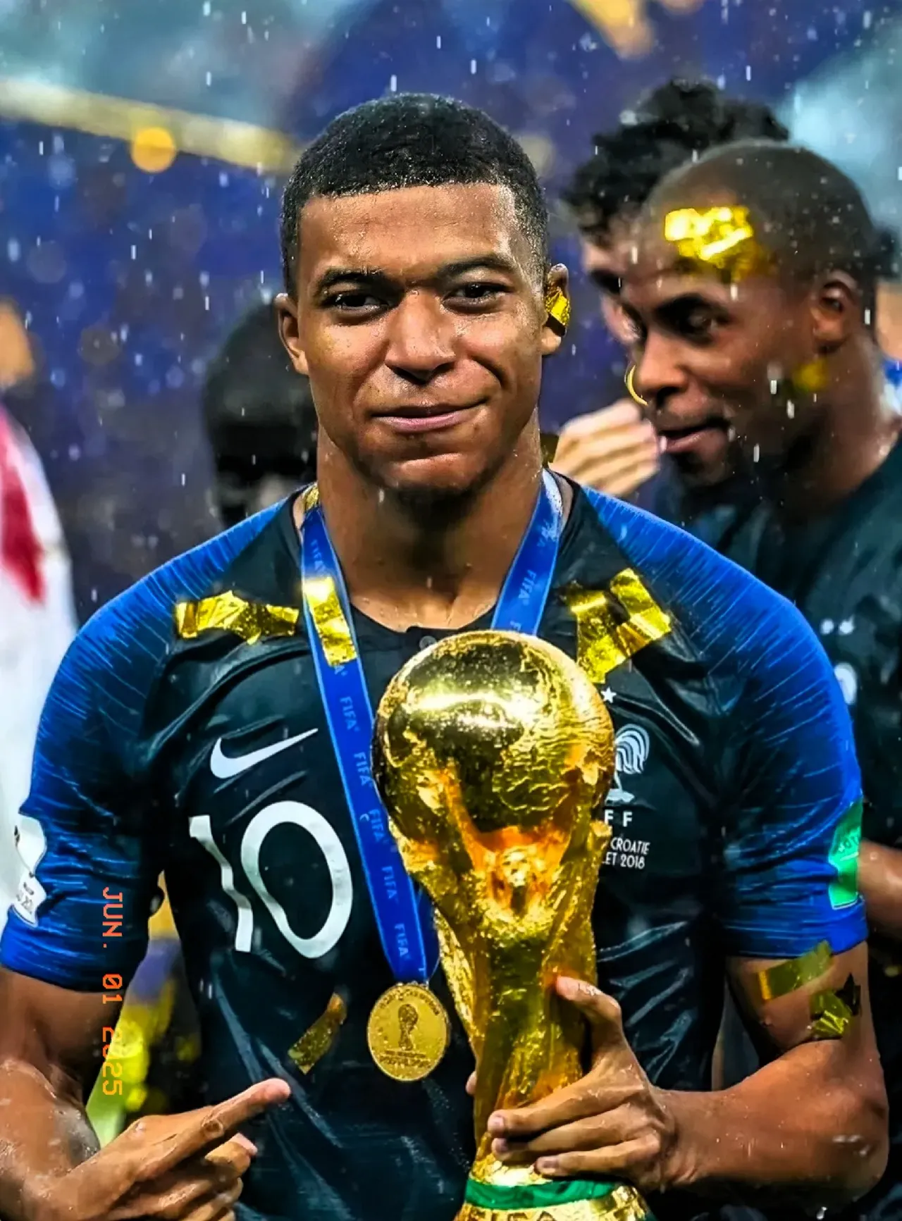 包含卫冕冠军取得关键胜利,追赶领先球队的词条 包含卫冕冠军取得关键胜利,追赶领先球队的词条