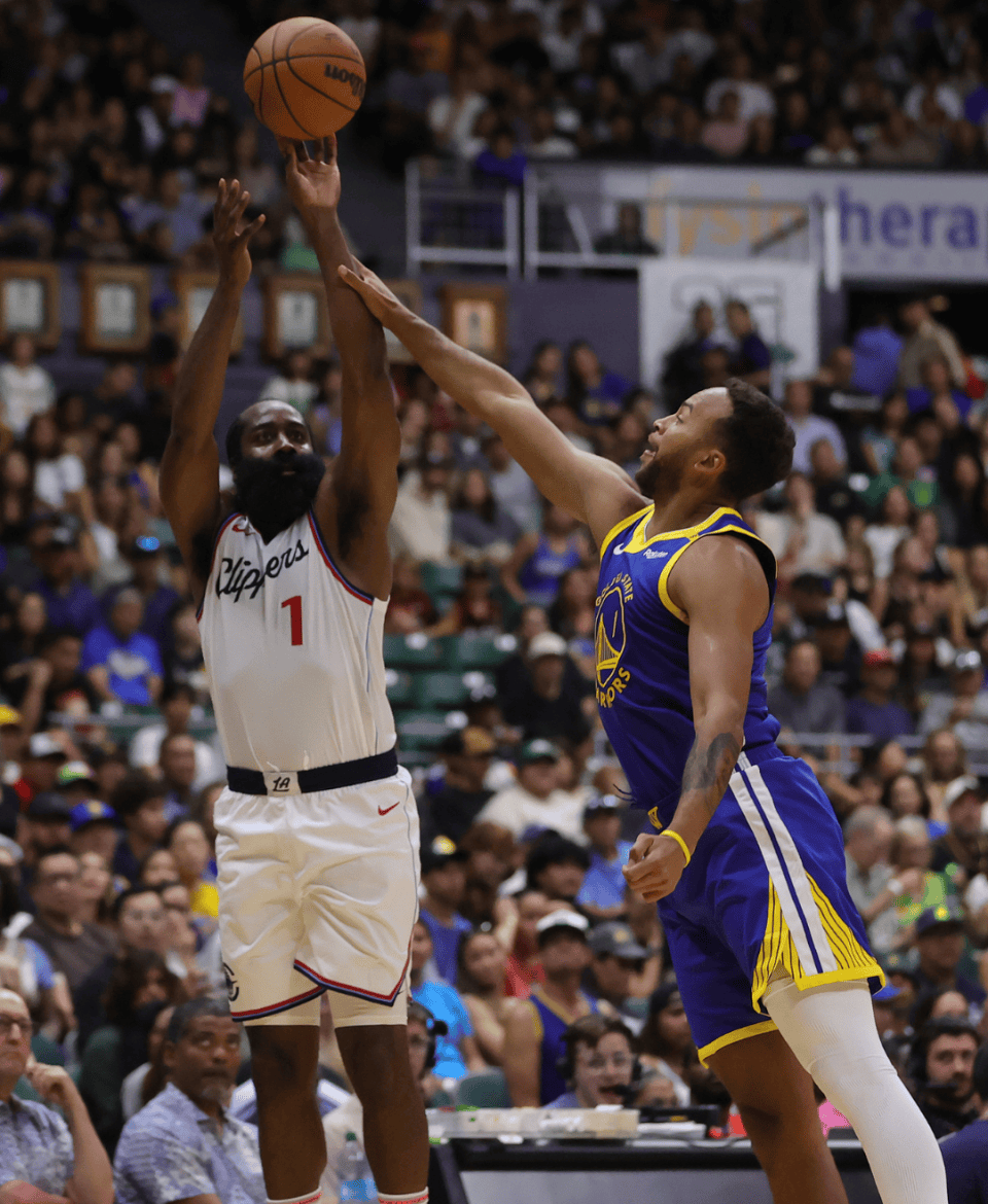 关键比赛制胜关键,球队成功争取三分 关键比赛制胜关键,球队成功争取三分