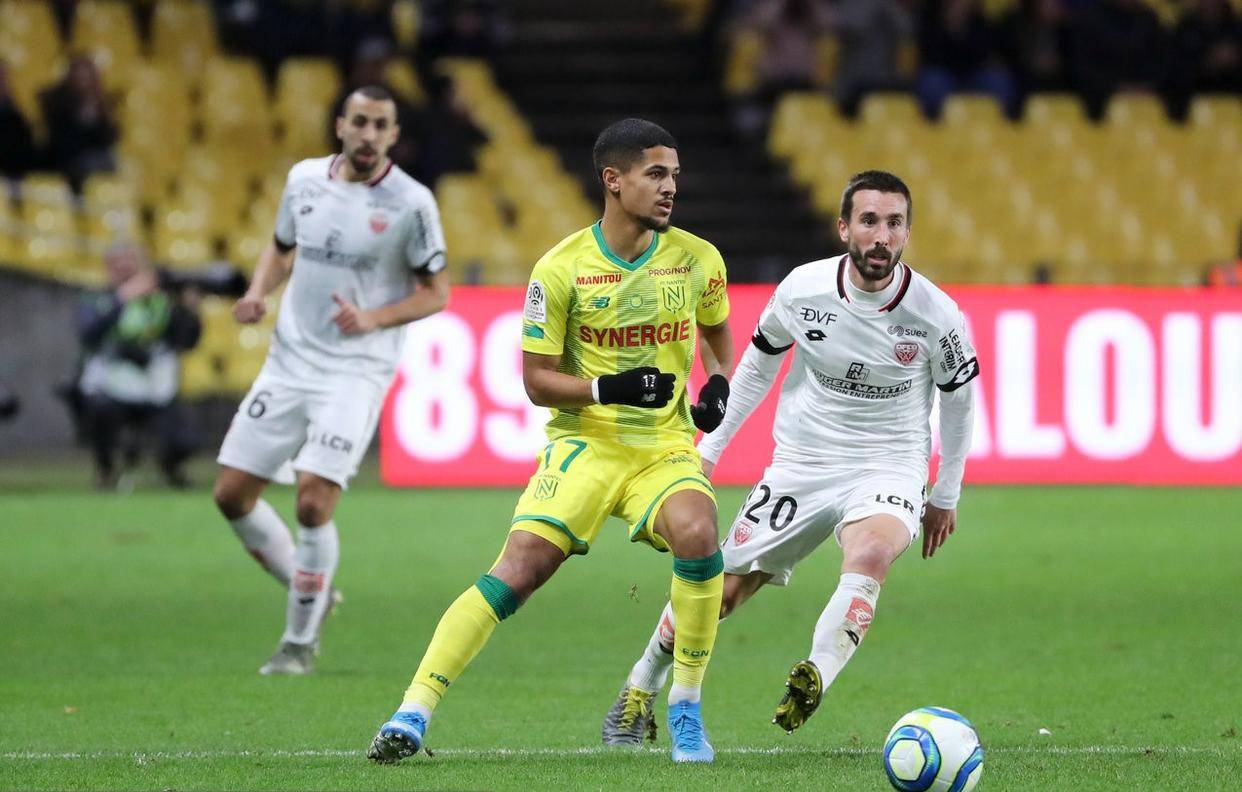 里尔主场力克南特，继续保持领先