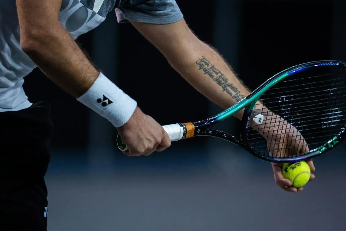 意大利网球队横扫美国网球队，瓦林卡爆发神勇