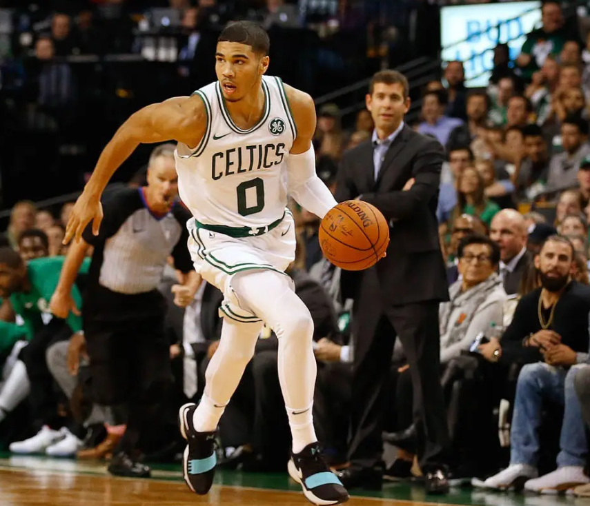 关于法国男篮轻取阿根廷男篮，塔图姆高光表现的信息