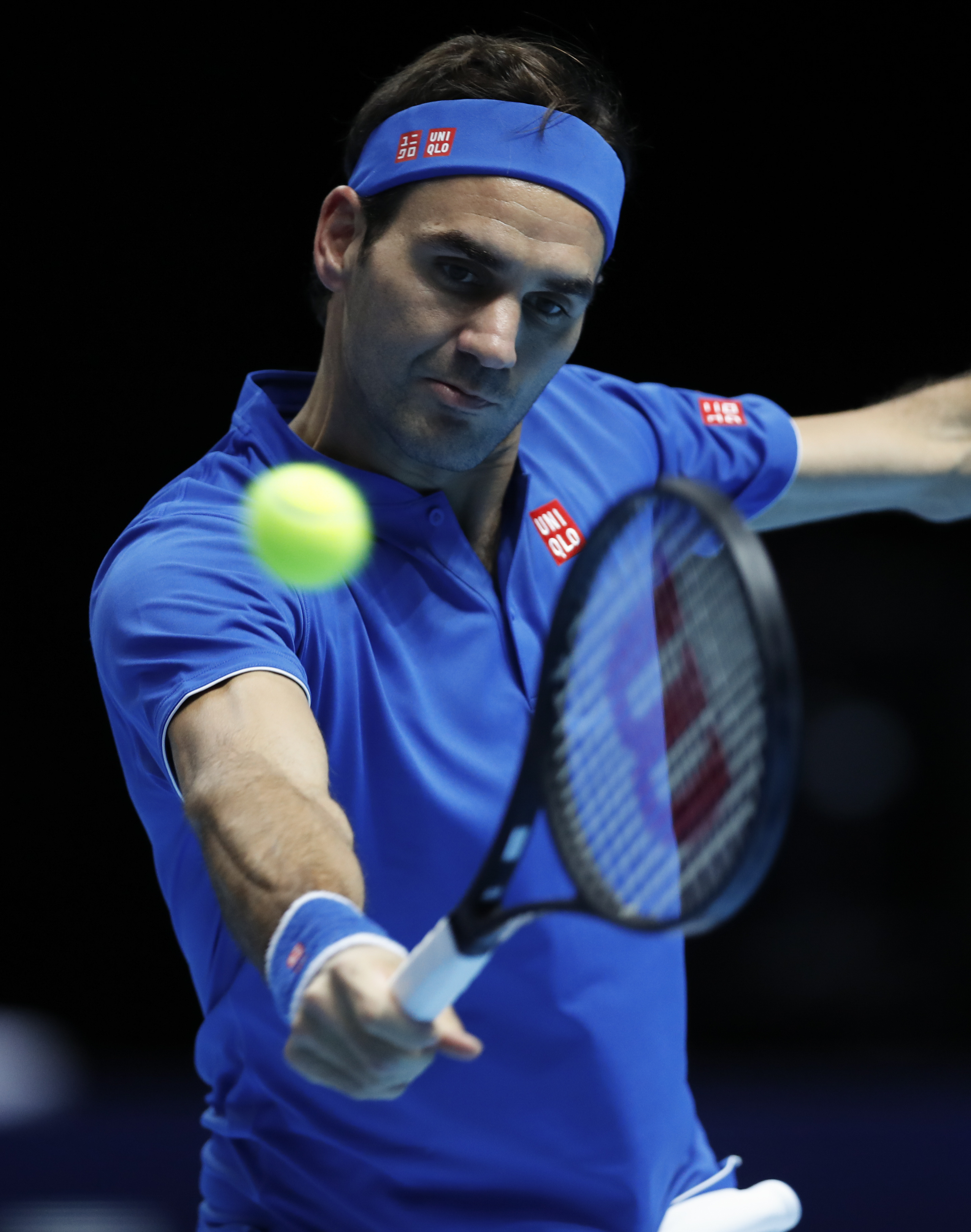 意大利网球队险胜世界网球队，费德勒绝境逆转的简单介绍