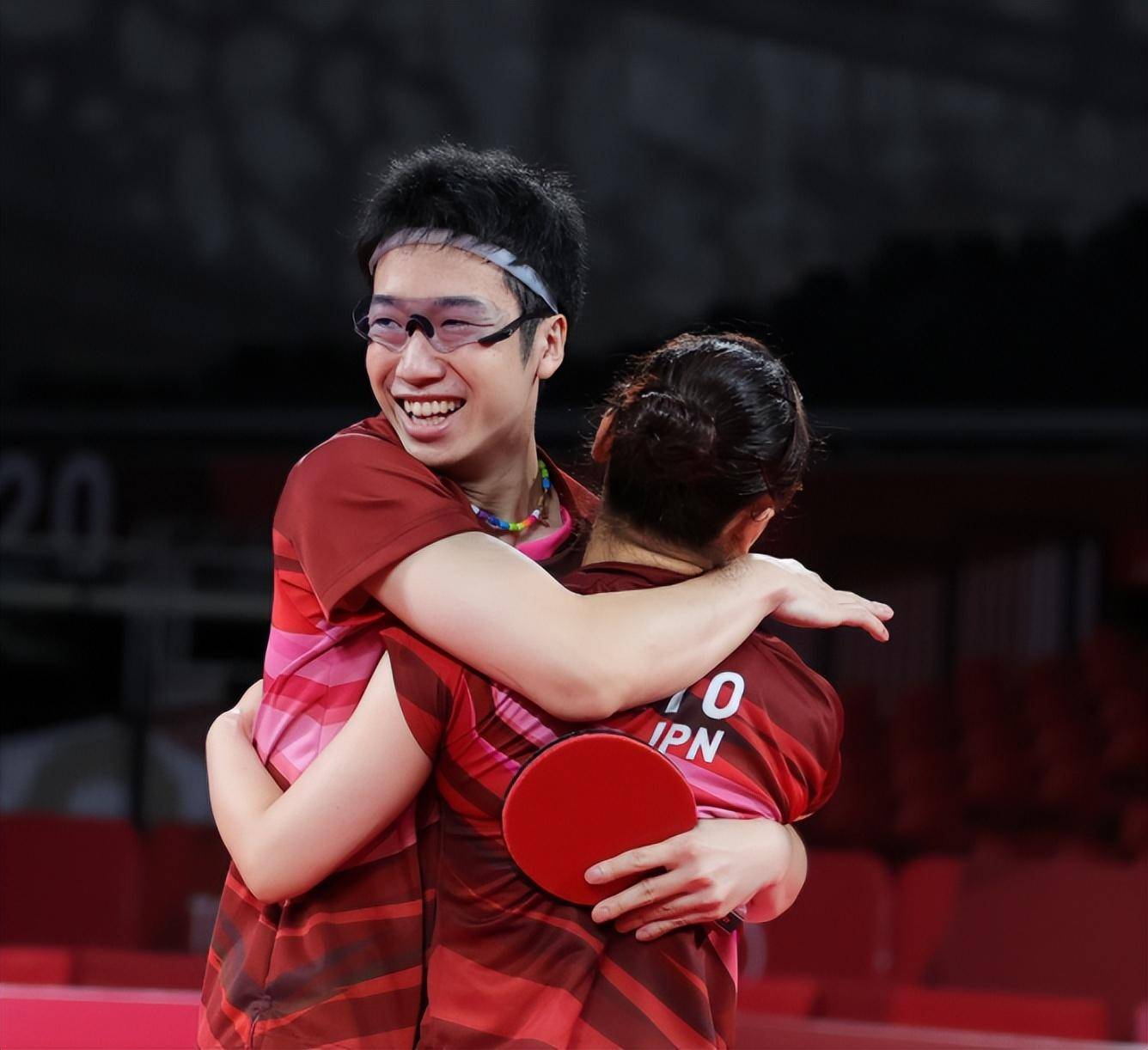 包含日本乒乓球队碾压法国乒乓球队，水谷隼绝境逆转的词条