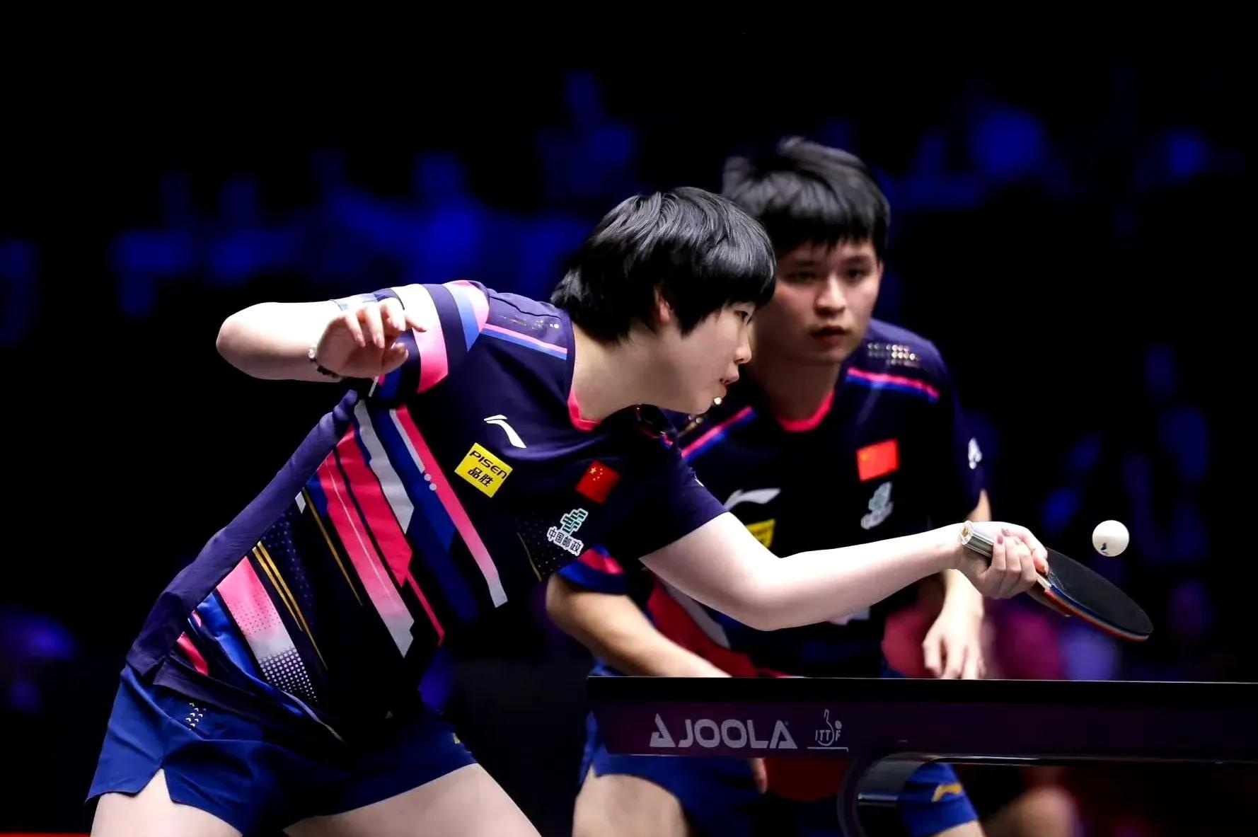 包含英国乒乓球队逆转波兰乒乓球队，奥恰洛夫关键制胜的词条