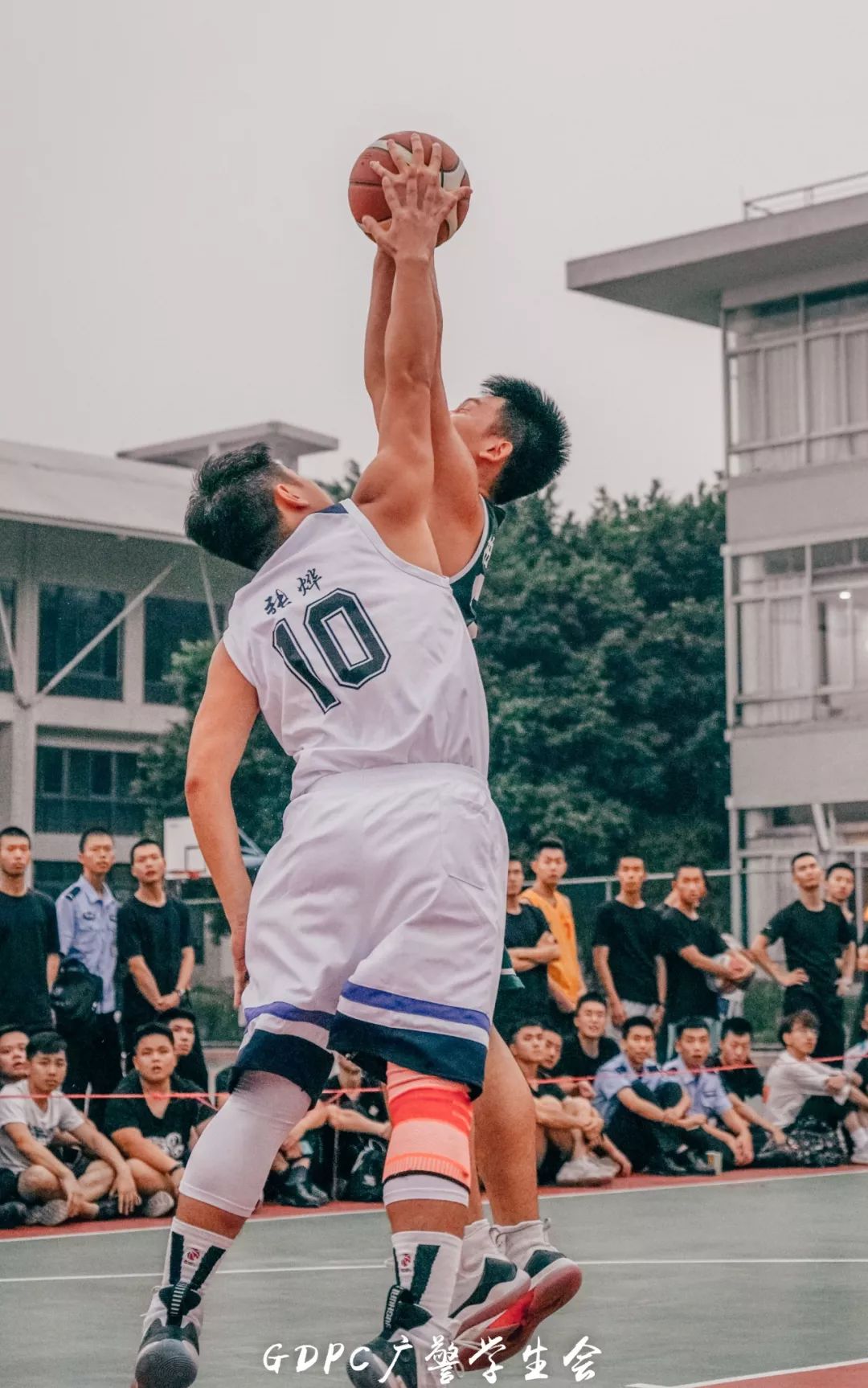 开云体育app-球队团结一心，篮球比赛中势不可挡连胜的简单介绍