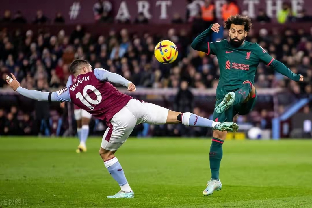 包含利物浦险胜多特蒙德，阿尔瓦雷斯三分雨点燃全场的词条