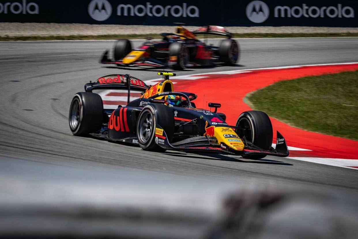 红牛车队逆转索伯车队，维斯塔潘刷新纪录的简单介绍